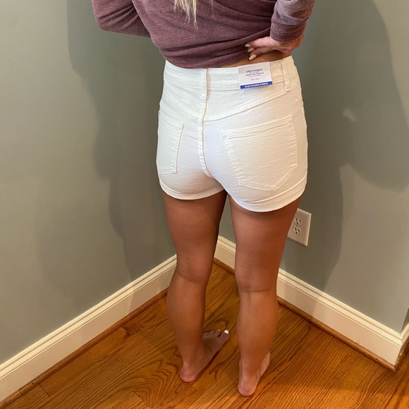Penn State H&M, NWT, white stretch jean shorts size 2 w/ Penn State We Are! - Picture 11 of 12